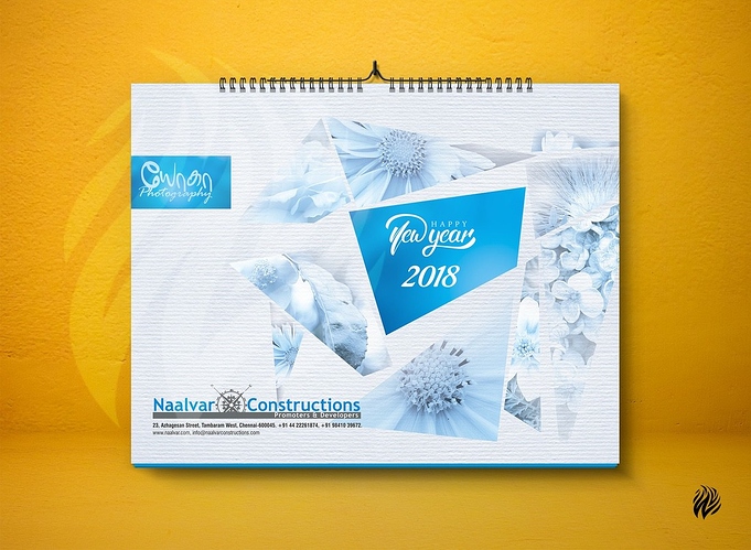 Free-Landscape-Wall-Calendar-Mockup-PSD_1~1