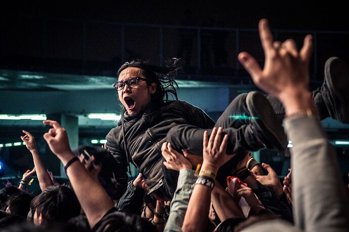 crowdsurfing-taiwan-music-festival